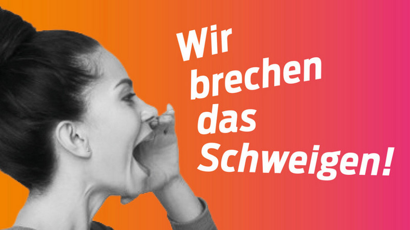 Die Frau schreit: Wir brechen das Schweigen!