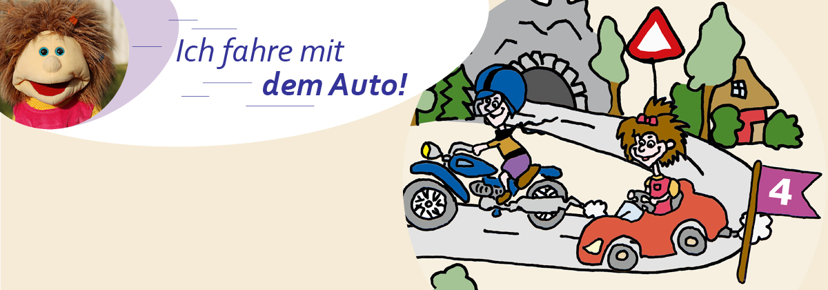 Zeichnung von Handpuppe Nina mit einem roten Auto, die ein Motorrad überholt