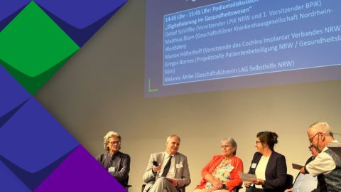 Podiumdiskusion: Herr Schliffke, Herr Blum, Frau Hölterhoff, Frau Ahlke, Herr Bornes und Moderator Herr Schmidt.