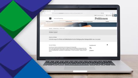 Laptop mit geöffneter Internetseite der Petition.