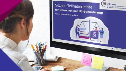 Online-Webinar. Die Frau sitzt am Computer.